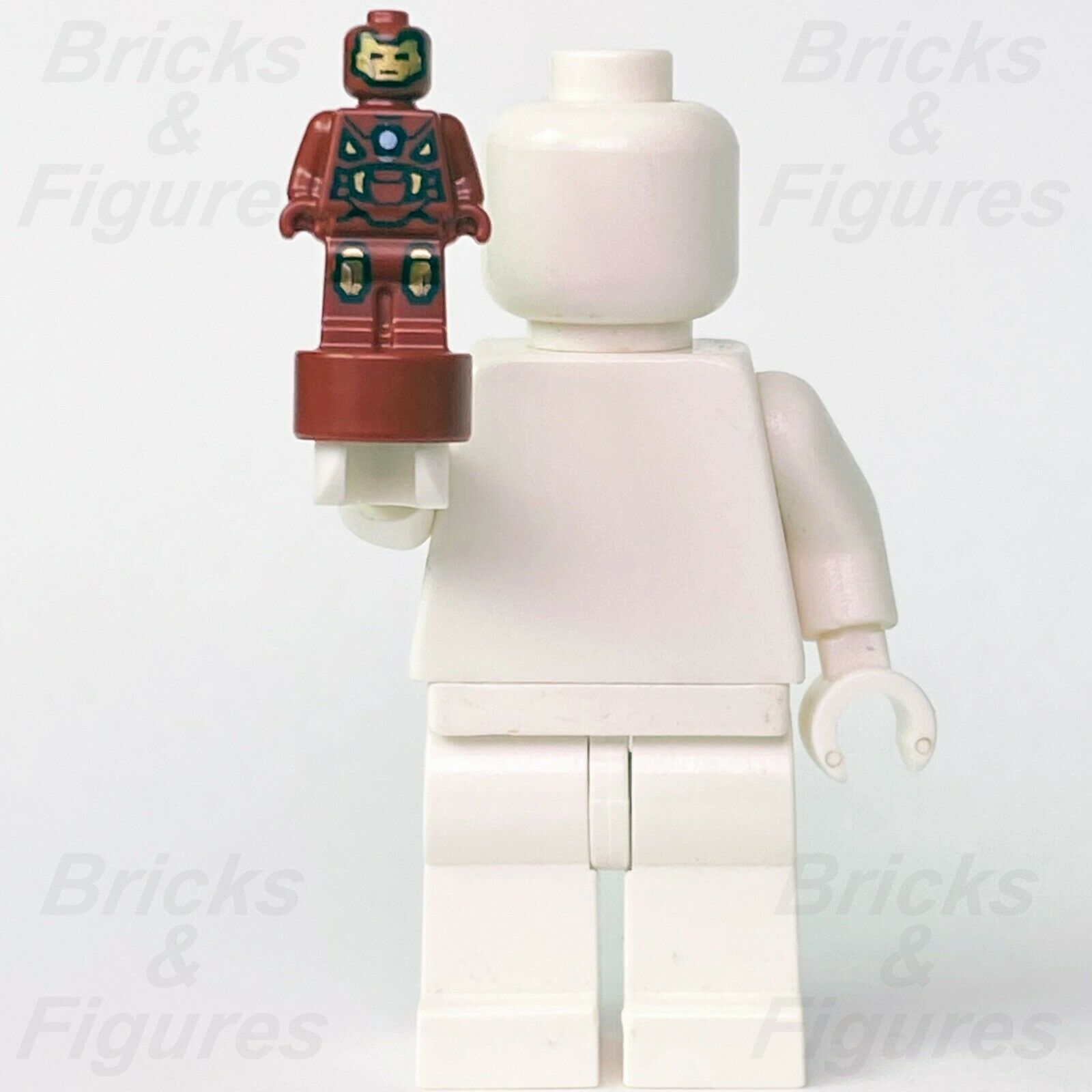Marvel Super Heroes LEGO Iron Man Statuette Avengers Micro Minifigure 76167 - Bricks & Figures