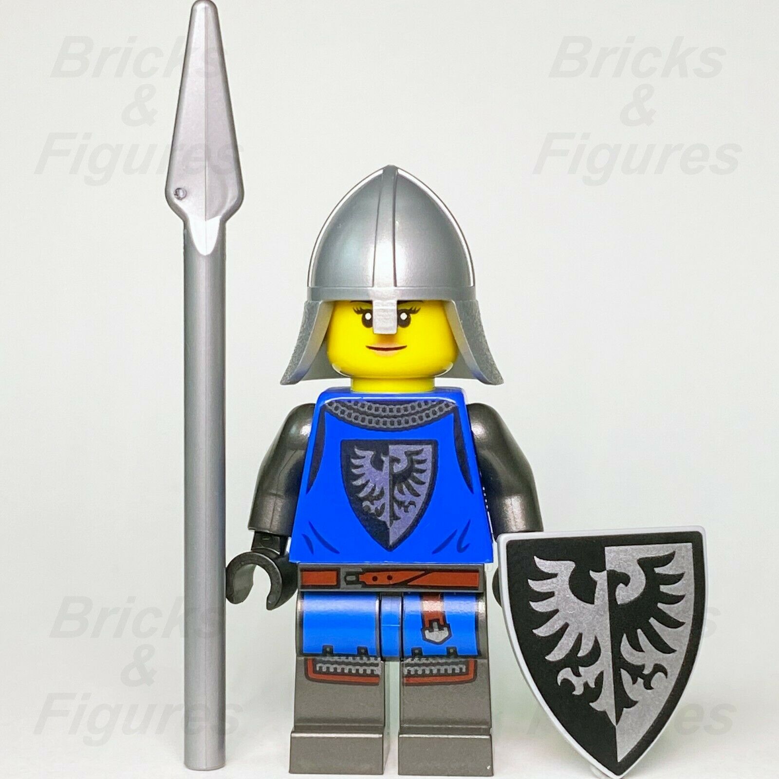 Creator LEGO Black Falcon Castle Guard Female & Spear & Shield Minifigure 31120 - Bricks & Figures